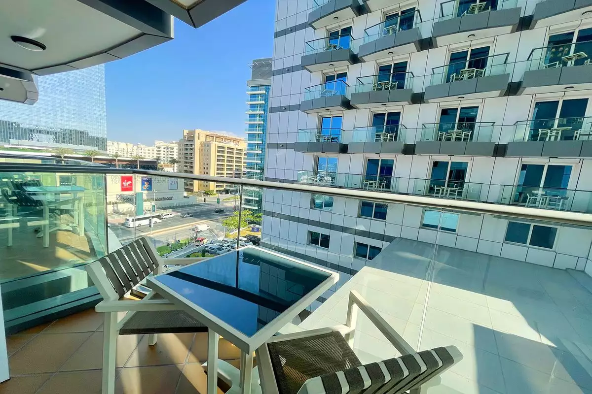 Flat 35m² in UAE, Dubai. Priced at 219437€ rent photo-2