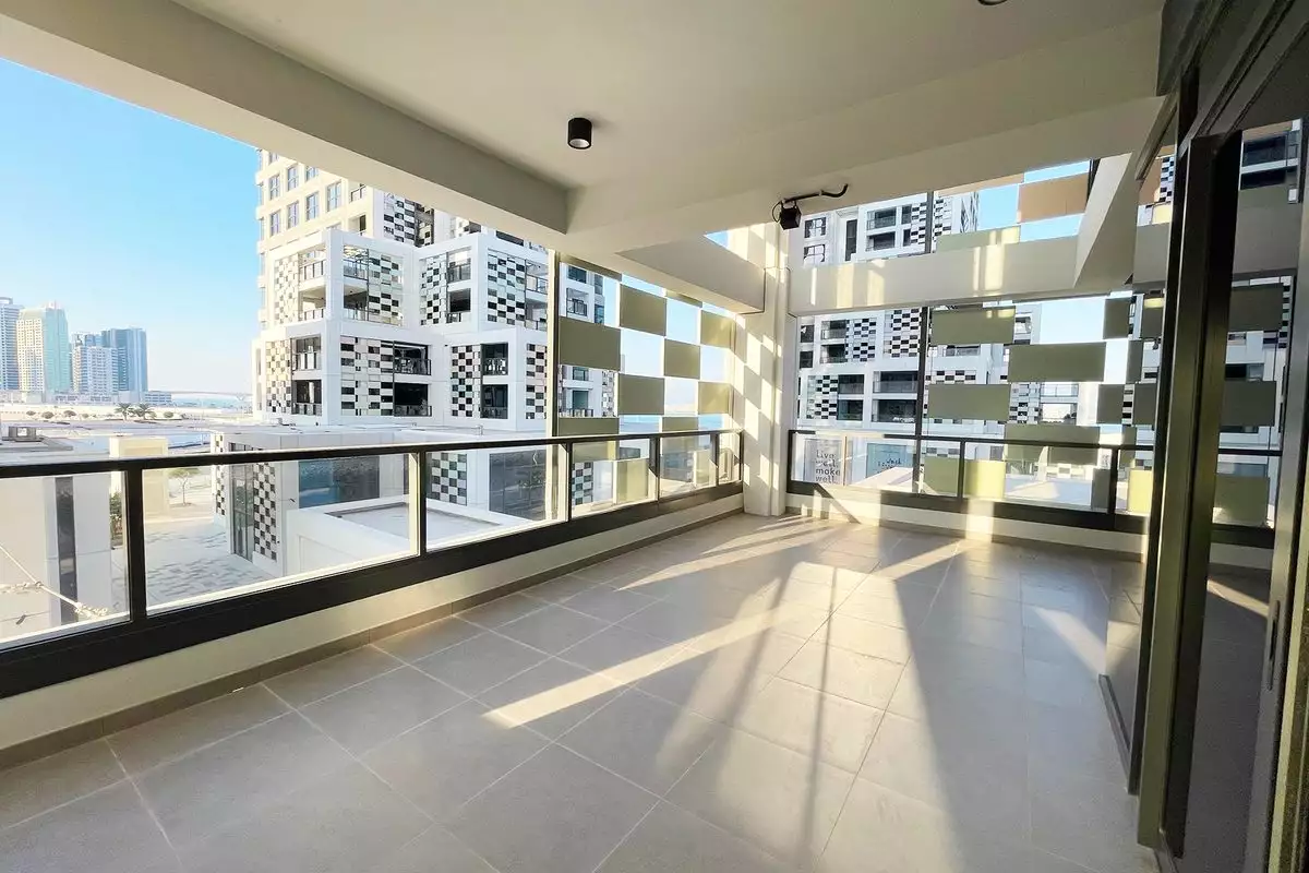 Flat 233m² in UAE, Abu Dhabi. Priced at 707076€ rent photo-13