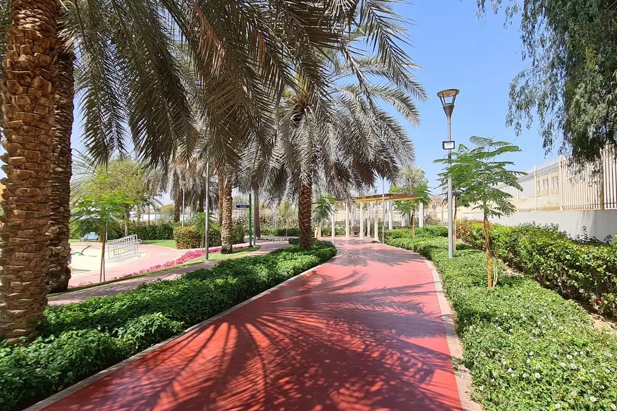 Land 1338m² in UAE, Dubai. Priced at 1401717€ rent photo-3