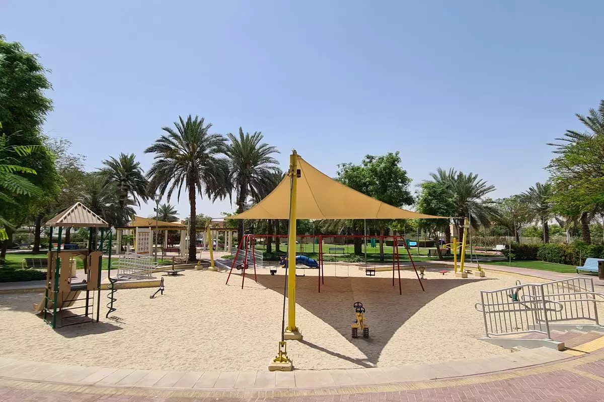 Land 1338m² in UAE, Dubai. Priced at 1401717€ rent photo-4