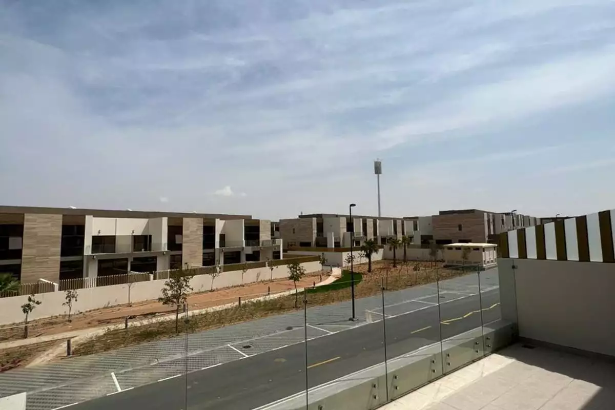 Townhouse 294m² in UAE, Dubai. Priced at 1048423€ rent photo-13