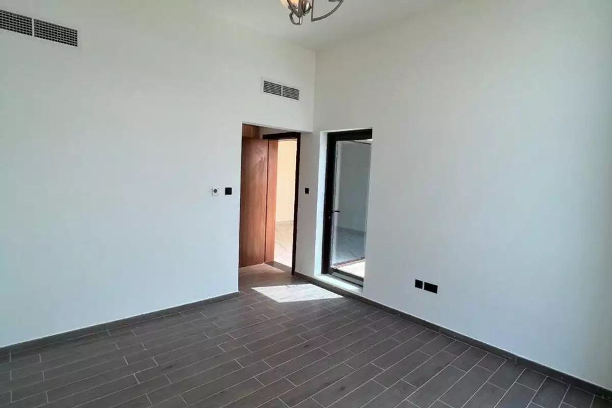 Townhouse 294m² in UAE, Dubai. Priced at 1048423€ rent photo-16
