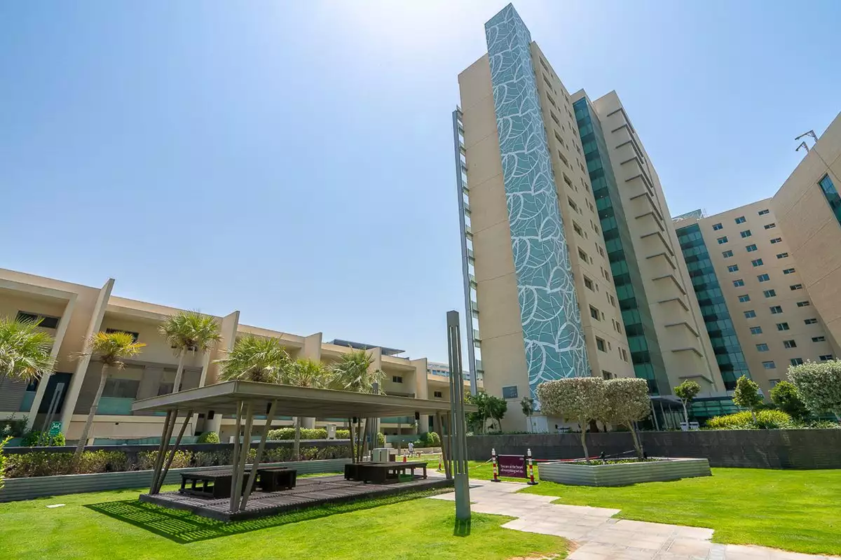 Flat 166m² in UAE, Abu Dhabi. Priced at 682694€ rent photo-3