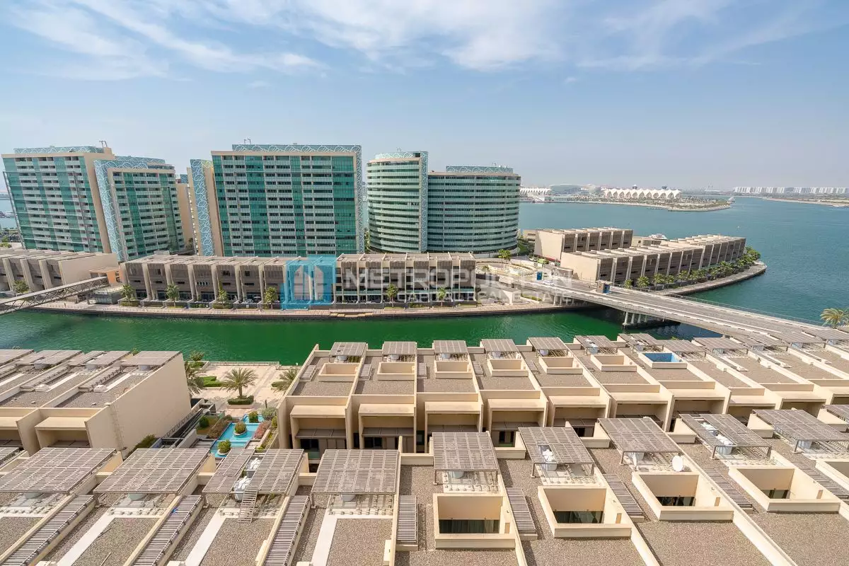 Flat 144m² in UAE, Abu Dhabi. Priced at 414493€ rent photo-1