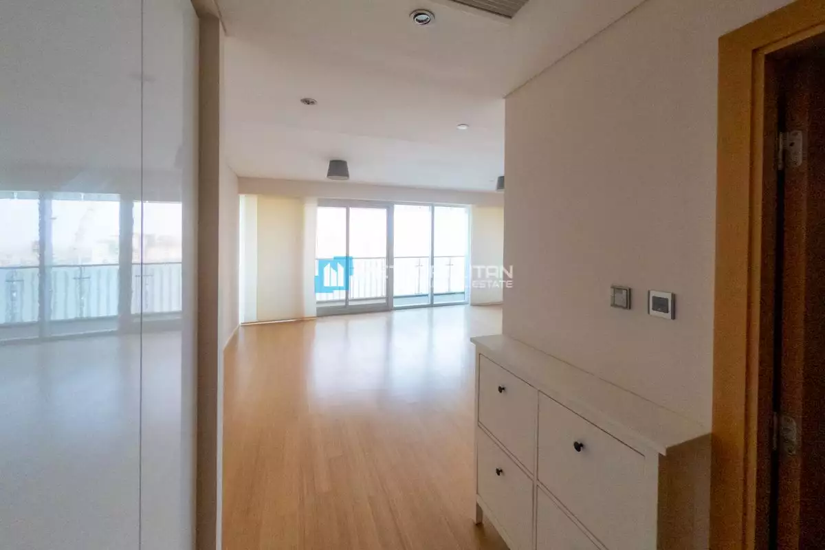 Flat 144m² in UAE, Abu Dhabi. Priced at 414493€ rent photo-4