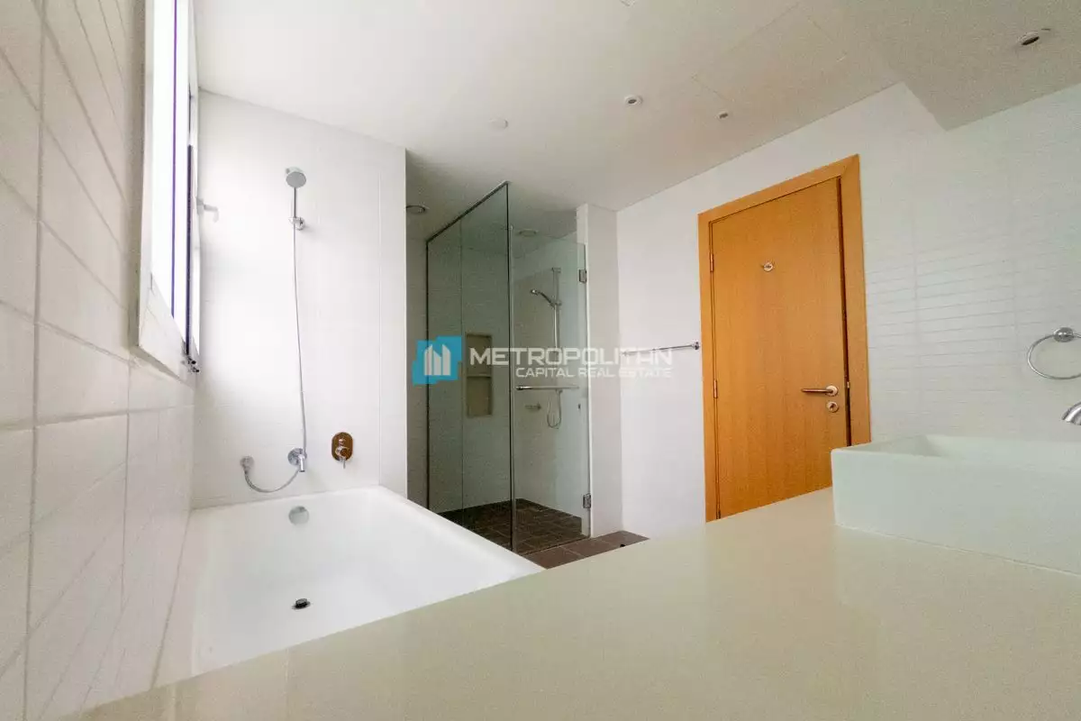 Flat 144m² in UAE, Abu Dhabi. Priced at 414493€ rent photo-11