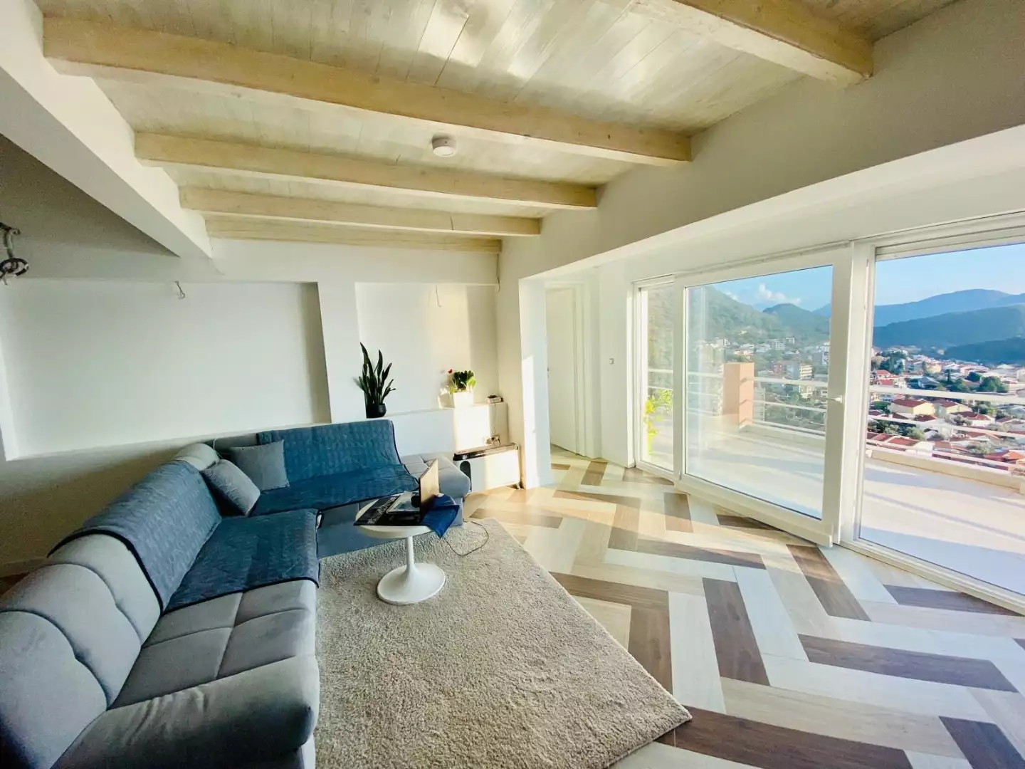 House 199m² in Montenegro, Petrovac. Priced at 320000€ rent photo-1