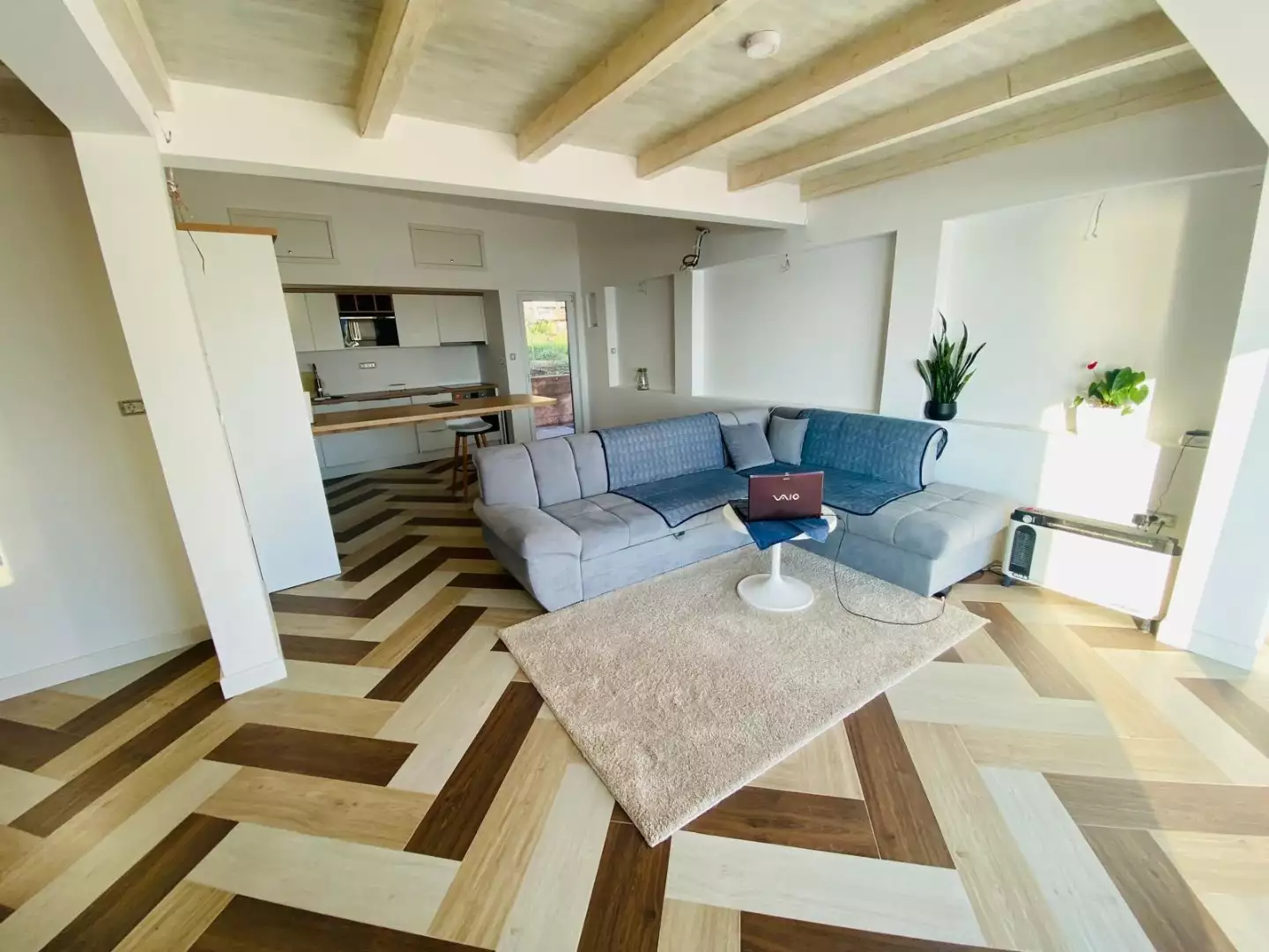 House 199m² in Montenegro, Petrovac. Priced at 320000€ rent photo-2