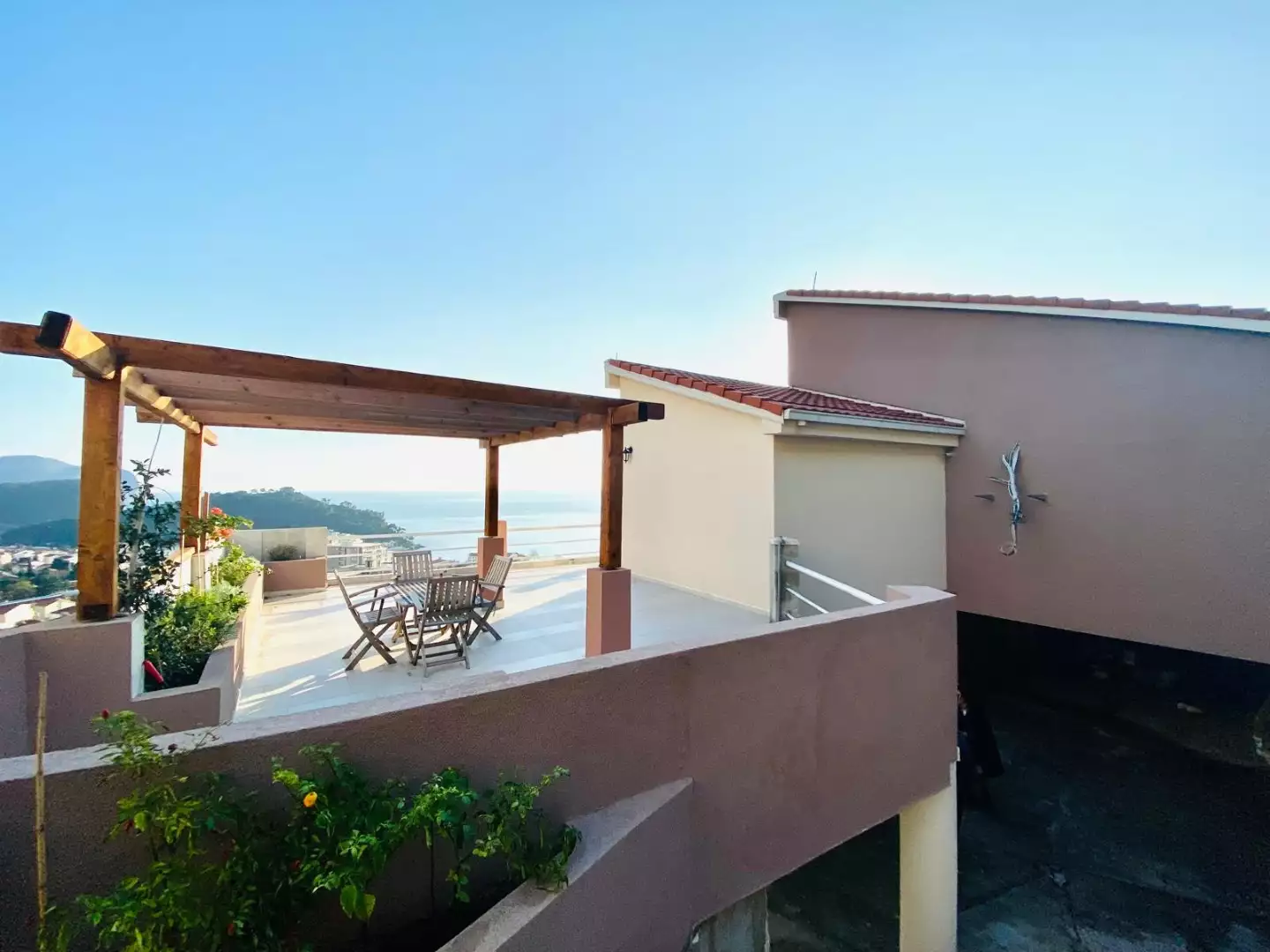 House 199m² in Montenegro, Petrovac. Priced at 320000€ rent photo-7