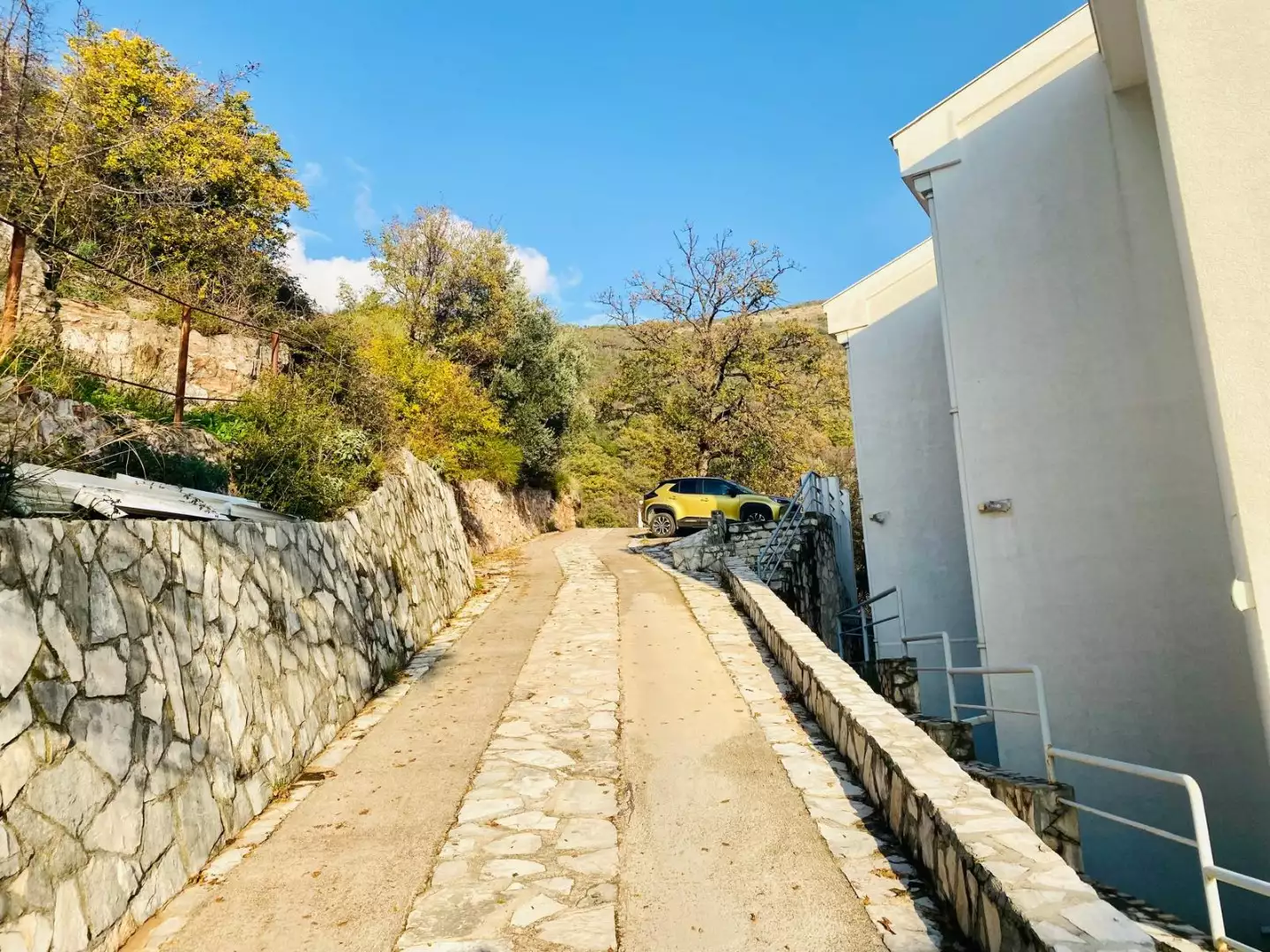 House 199m² in Montenegro, Petrovac. Priced at 320000€ rent photo-11