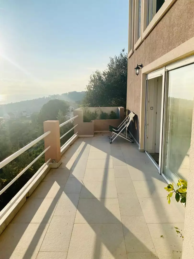 House 199m² in Montenegro, Petrovac. Priced at 320000€ rent photo-14