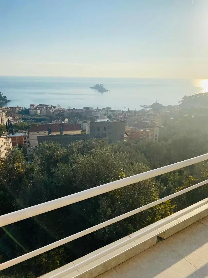 House 199m² in Montenegro, Petrovac. Priced at 320000€ rent photo-15