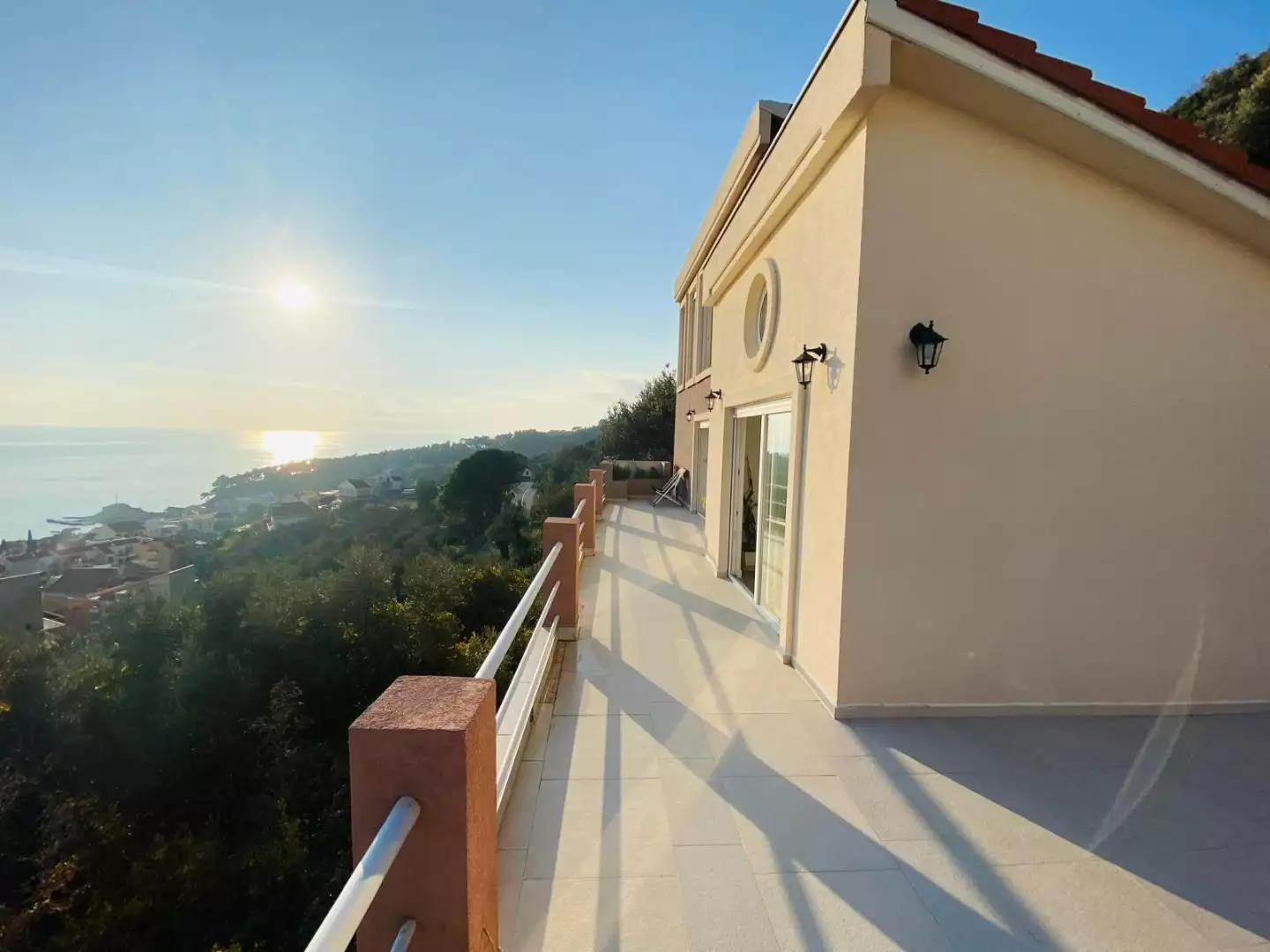 House 199m² in Montenegro, Petrovac. Priced at 320000€ rent photo-19