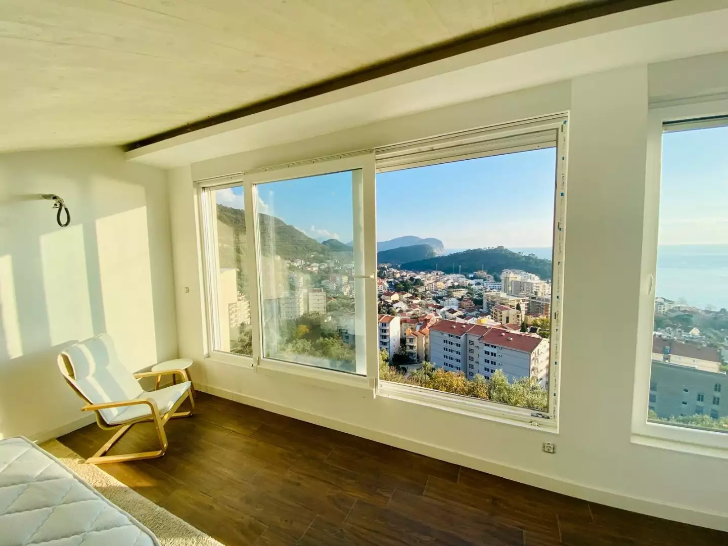 House 199m² in Montenegro, Petrovac. Priced at 320000€ rent photo-20