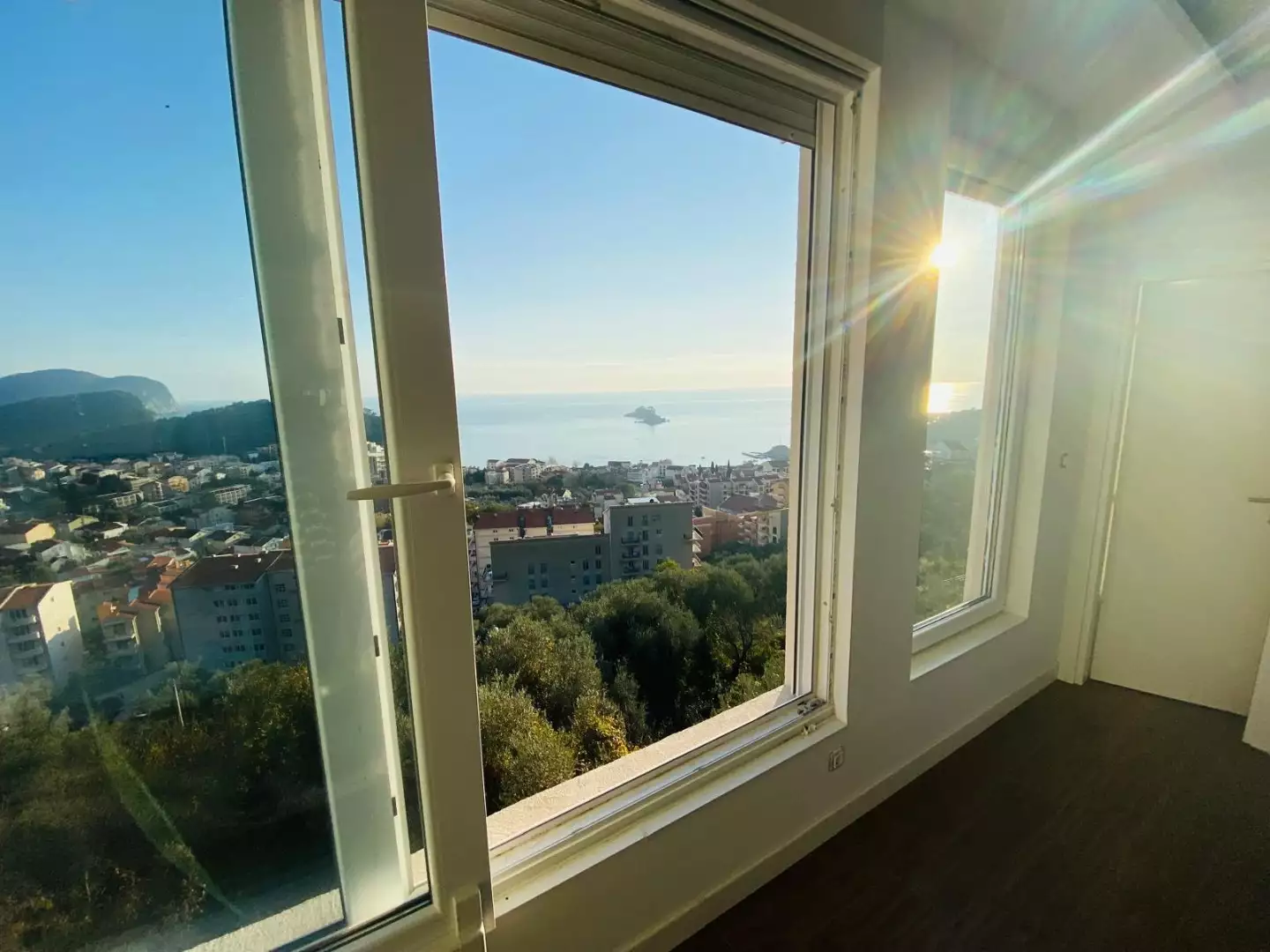 House 199m² in Montenegro, Petrovac. Priced at 320000€ rent photo-21