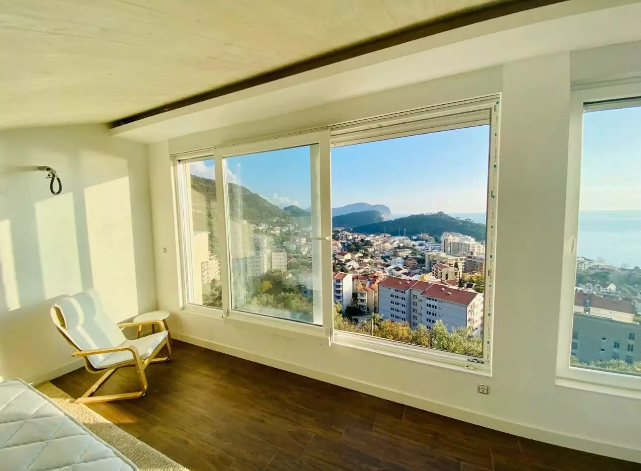 House 199m² in Montenegro, Petrovac. Priced at 320000€ rent photo-30