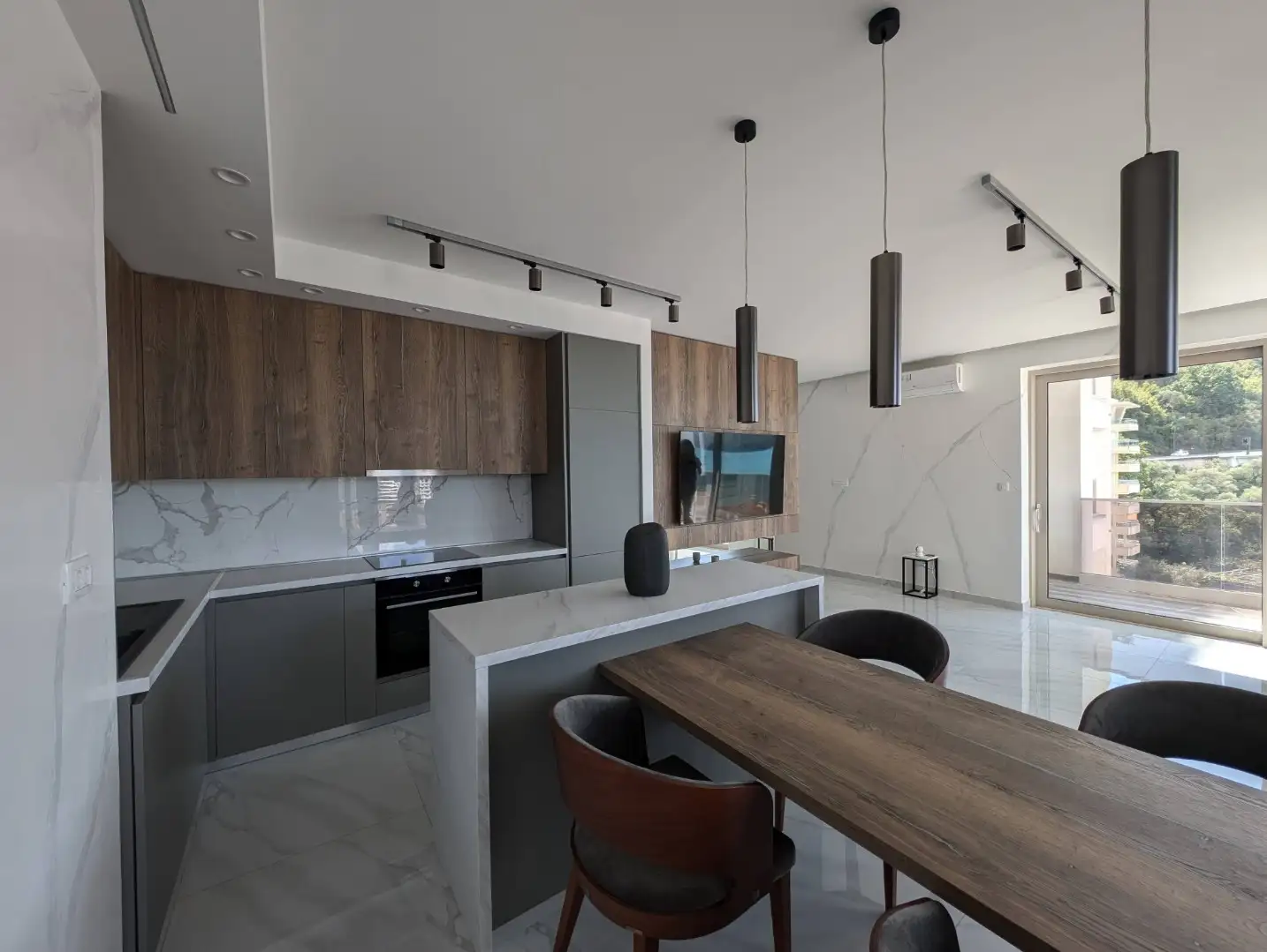 Flat 90m² in Montenegro, Rafailovici. Priced at 380000€ rent photo-3