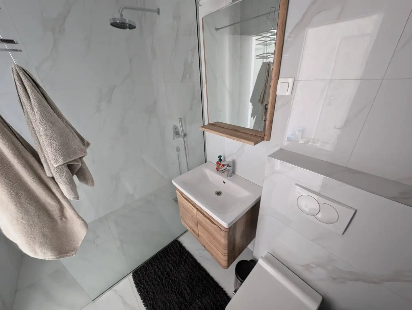 Flat 90m² in Montenegro, Rafailovici. Priced at 380000€ rent photo-8