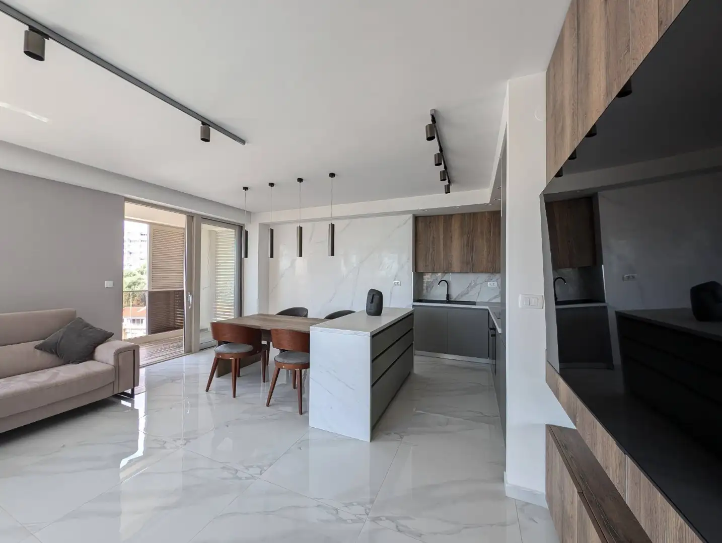 Flat 90m² in Montenegro, Rafailovici. Priced at 380000€ rent photo-14