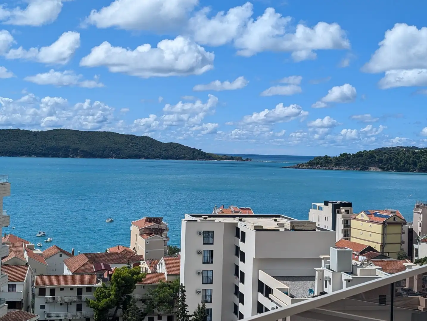 Flat 90m² in Montenegro, Rafailovici. Priced at 380000€ rent photo-15