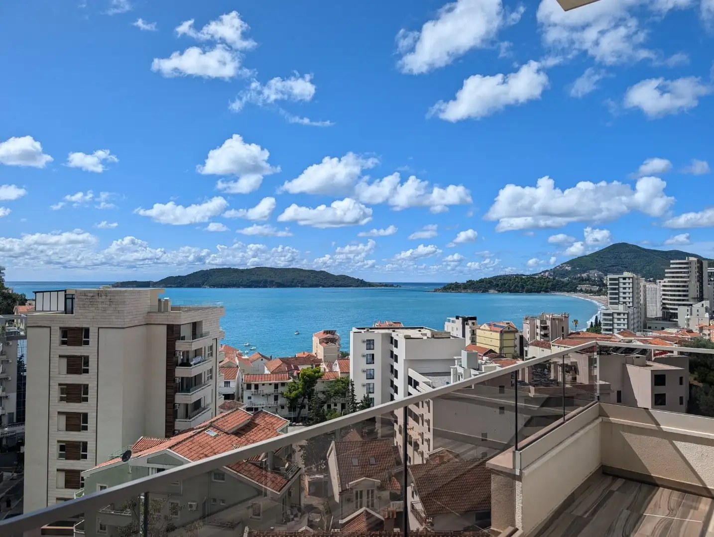 Flat 90m² in Montenegro, Rafailovici. Priced at 380000€ rent photo-16