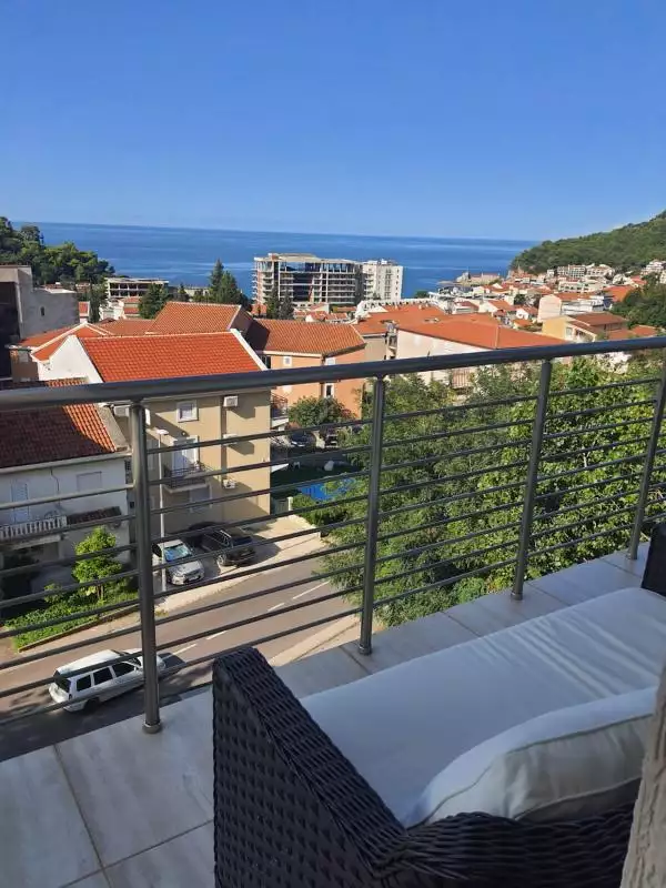 Flat 75m² in Montenegro, Petrovac. Priced at 175000€ rent photo-1