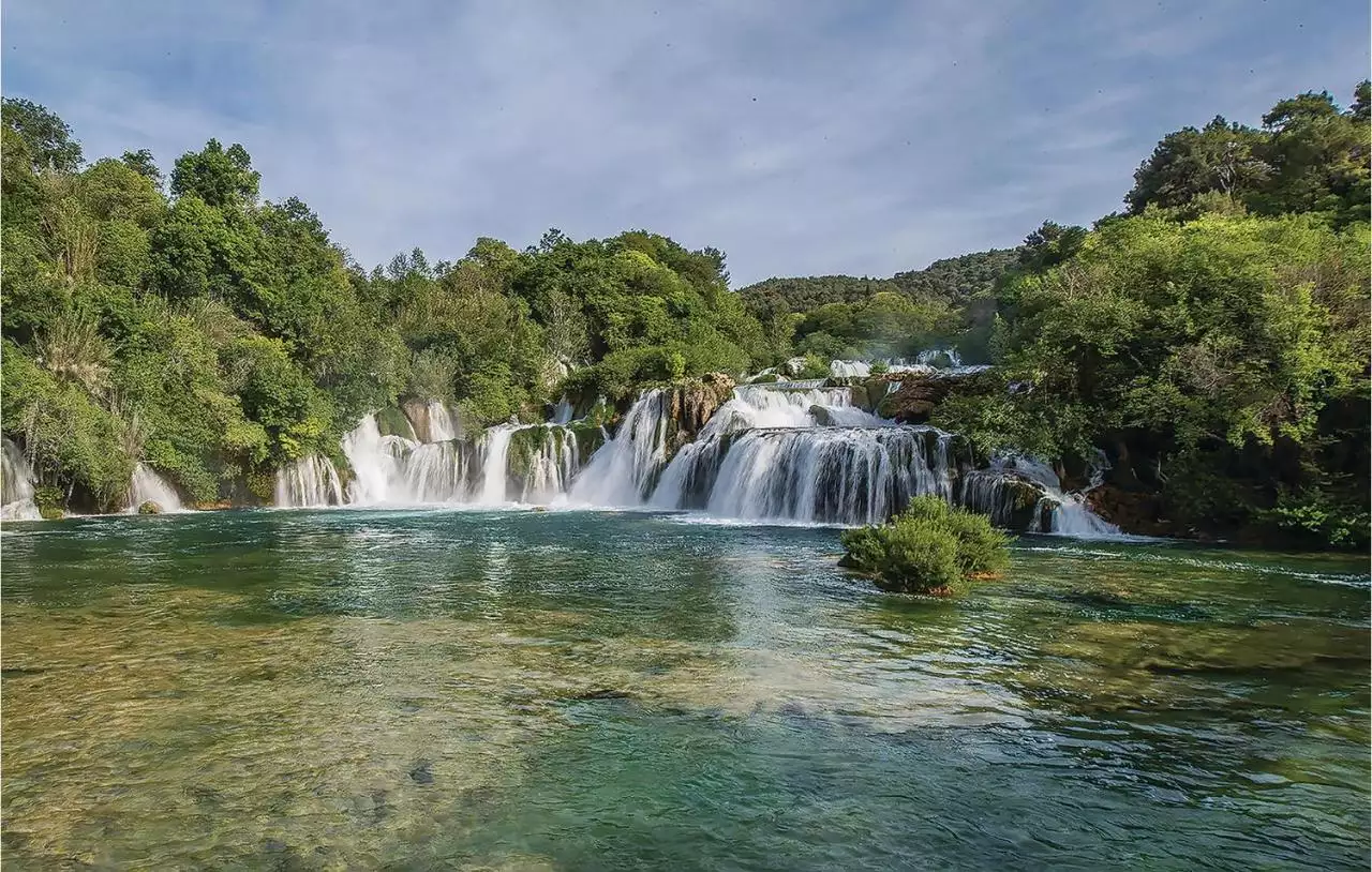 House 470m² in Croatia, Sibenik. Priced at 1800000€ rent photo-33