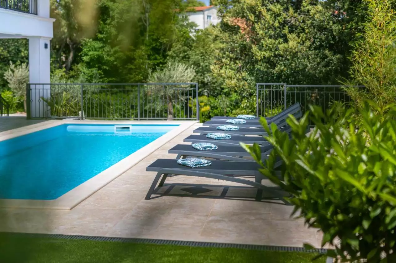 House 200m² in Croatia, Krka. Priced at 1150000€ rent photo-6