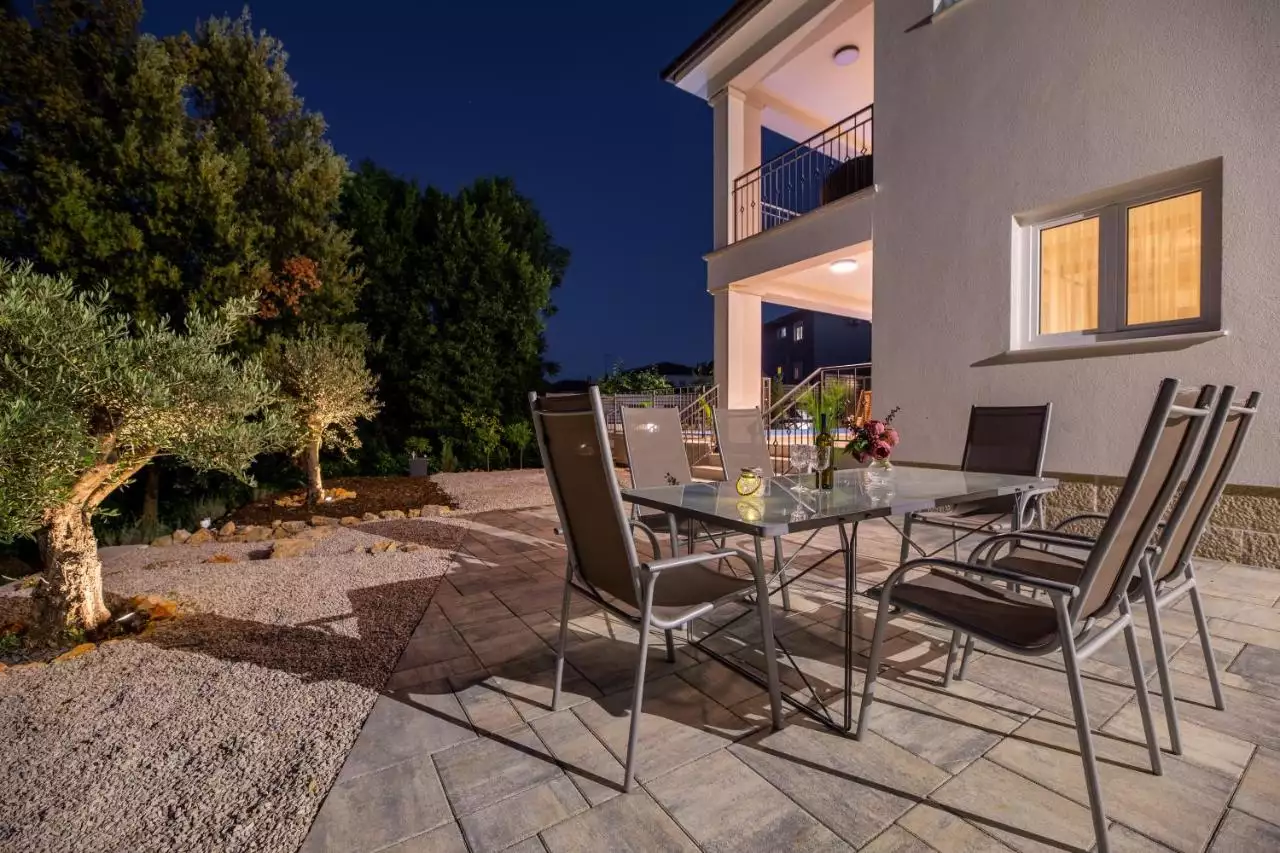 House 200m² in Croatia, Krka. Priced at 1150000€ rent photo-7