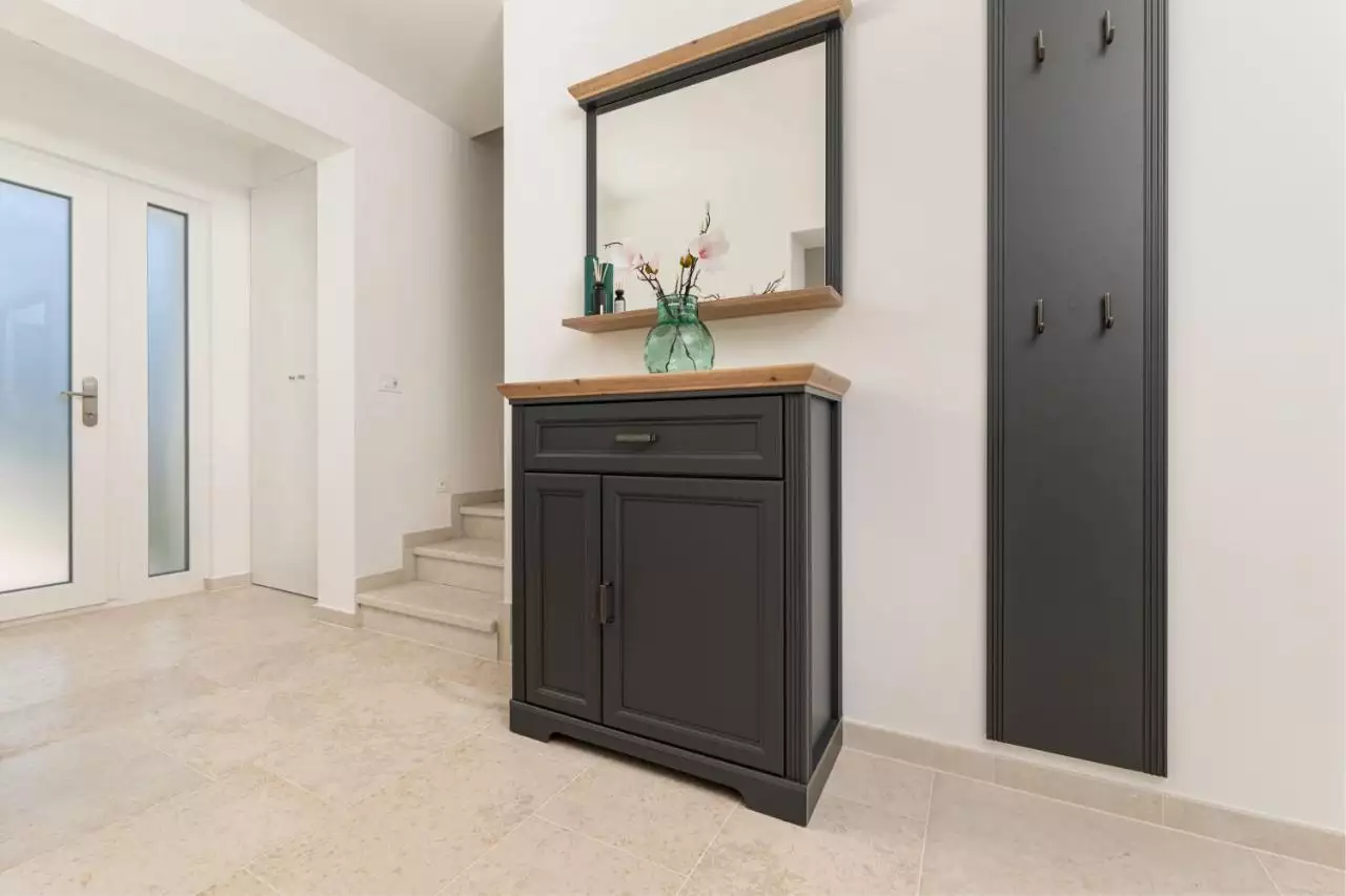 House 200m² in Croatia, Krka. Priced at 1150000€ rent photo-11