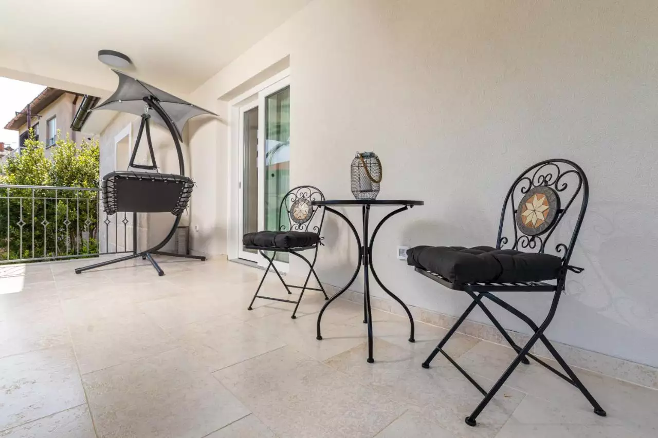House 200m² in Croatia, Krka. Priced at 1150000€ rent photo-22