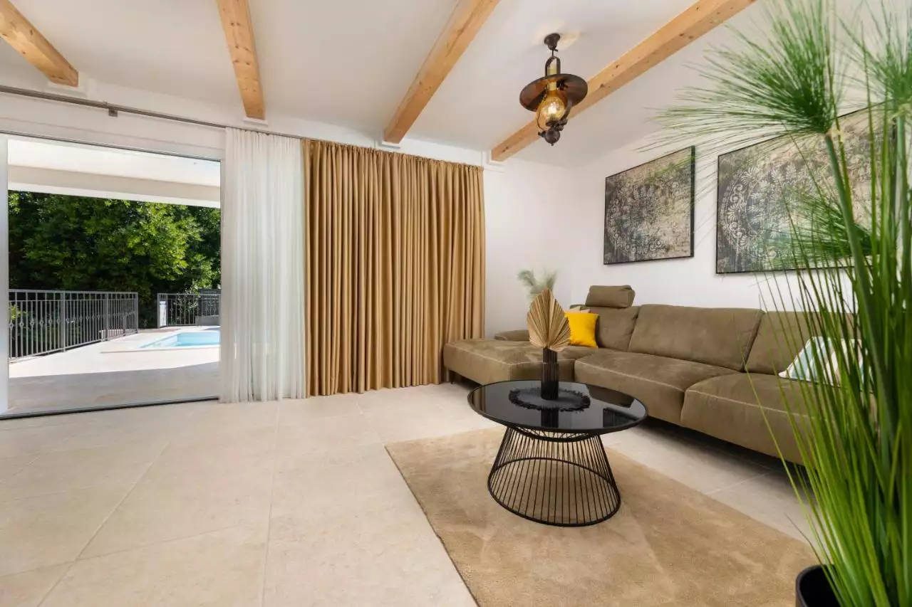 House 200m² in Croatia, Krka. Priced at 1150000€ rent photo-34