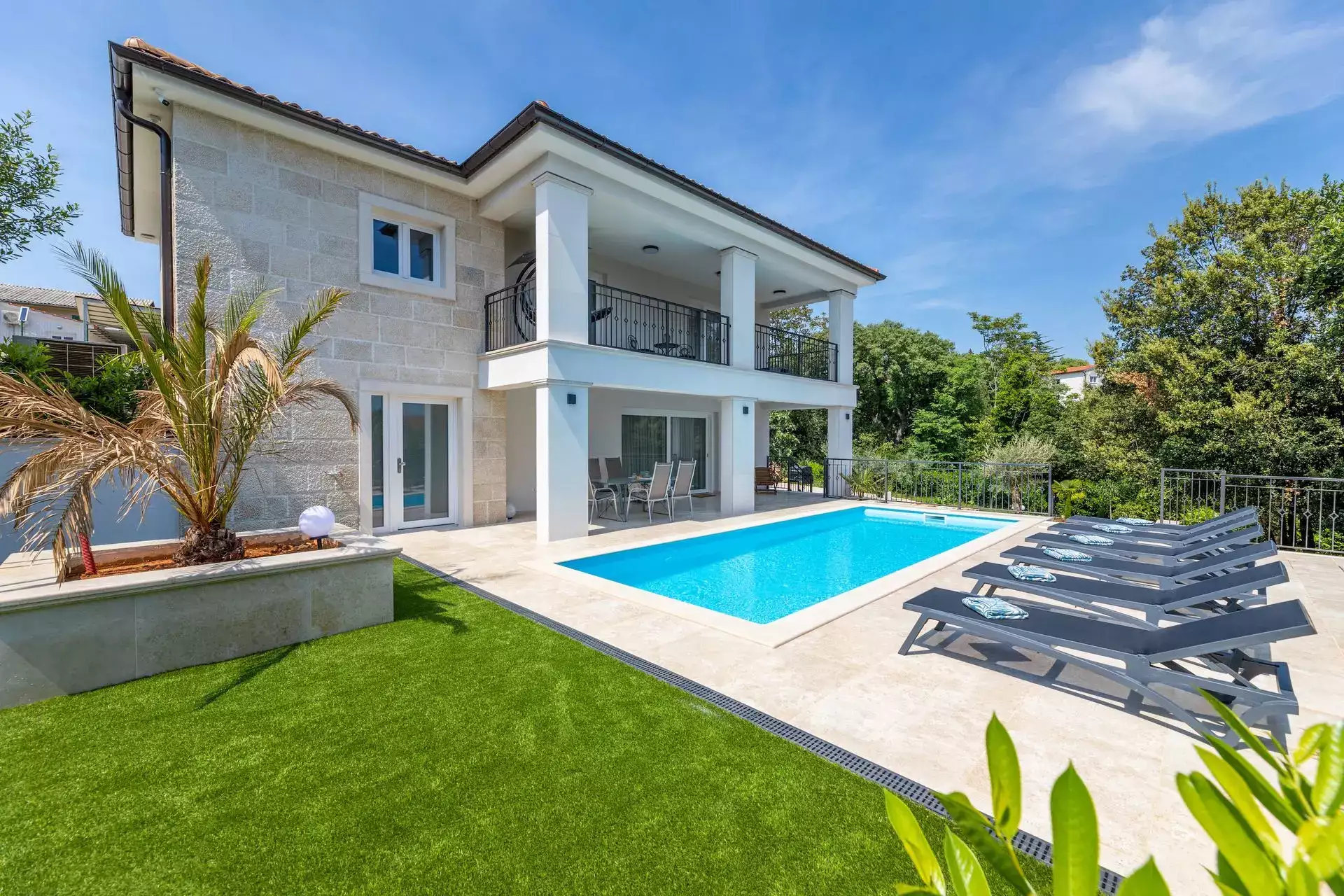 House 200m² in Croatia, Krka. Priced at 1150000€ rent photo-36