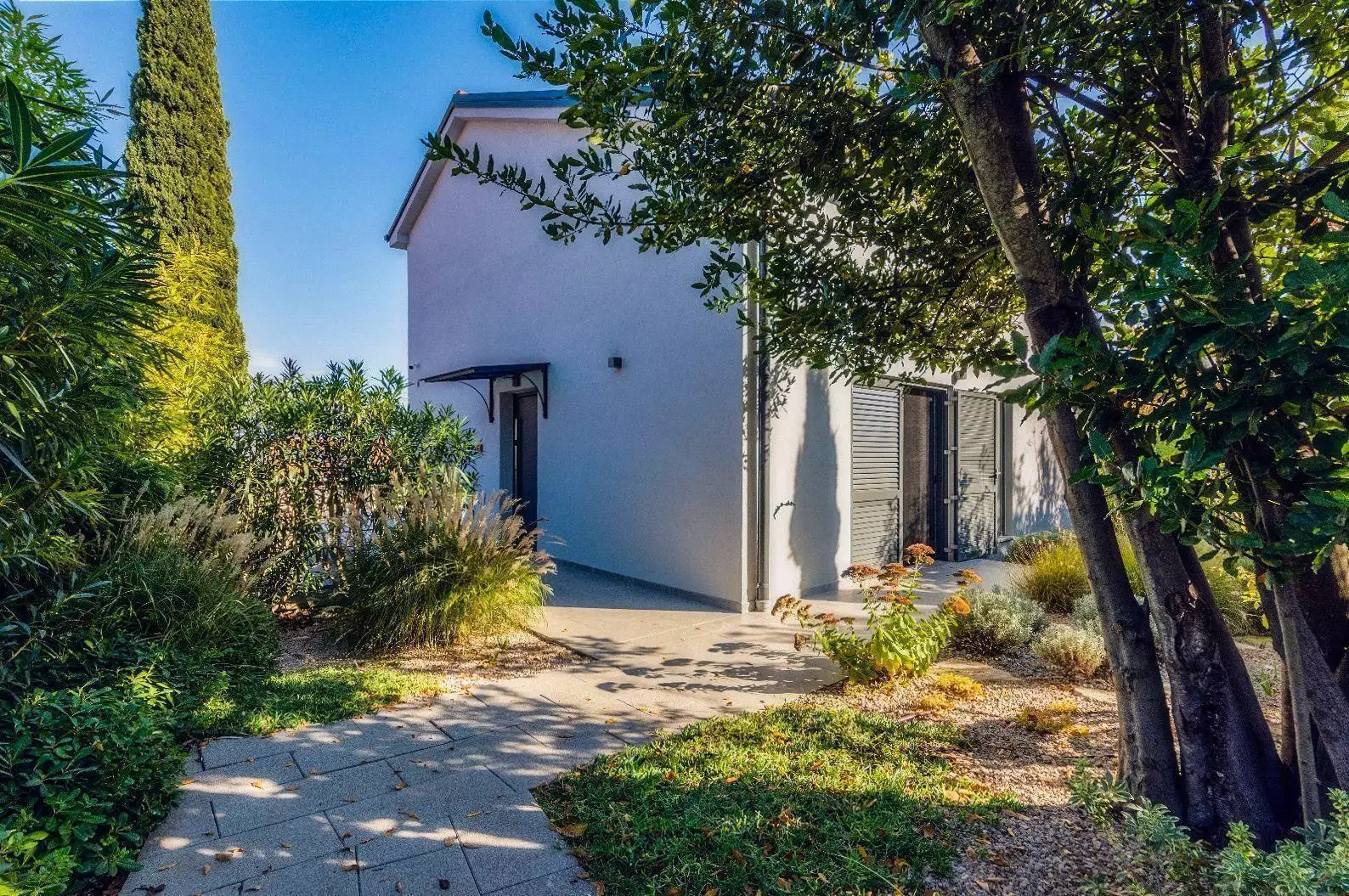 Villa 300m² in Croatia, Dobrinj. Priced at 1020000€ rent photo-8