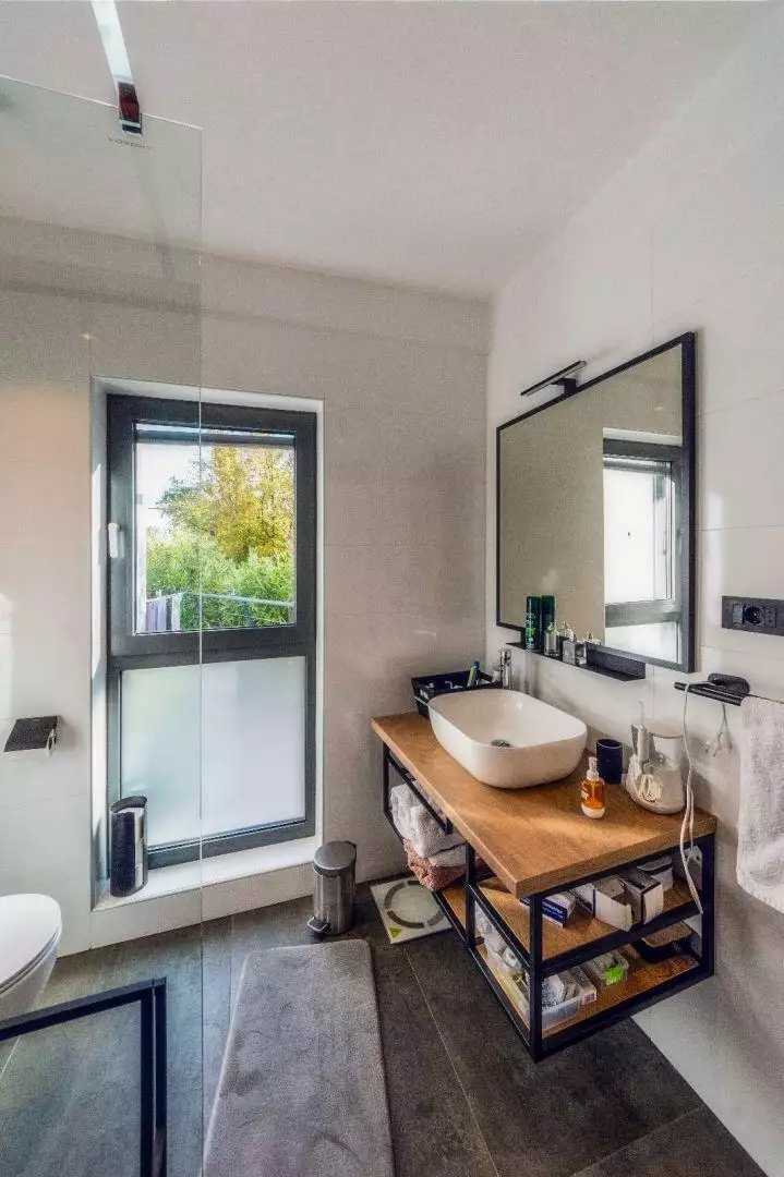Villa 300m² in Croatia, Dobrinj. Priced at 1020000€ rent photo-19