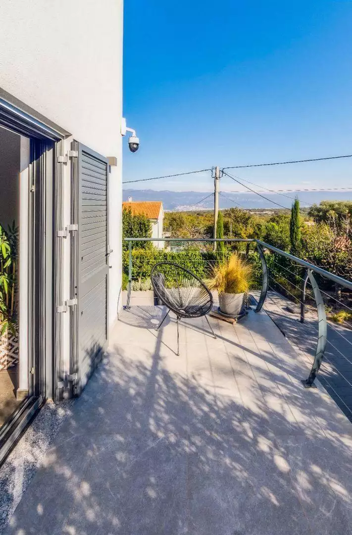 Villa 300m² in Croatia, Dobrinj. Priced at 1020000€ rent photo-20
