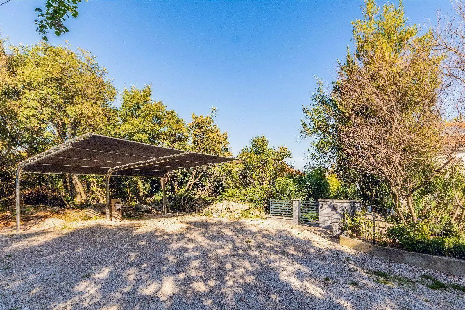 Villa 300m² in Croatia, Dobrinj. Priced at 1020000€ rent photo-21