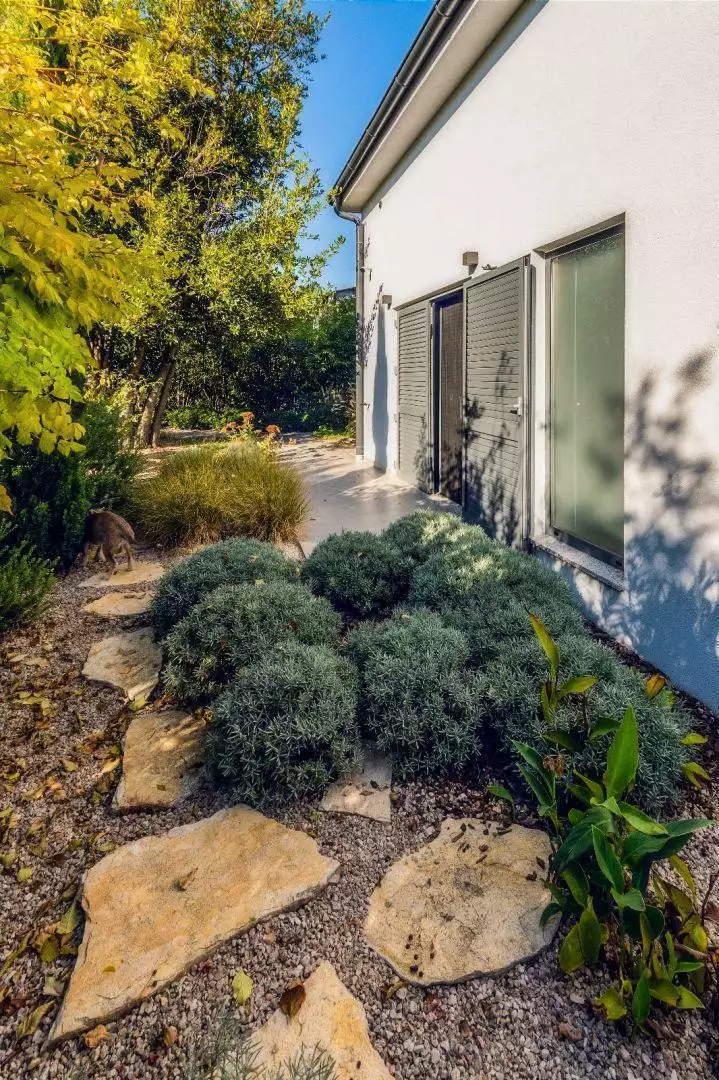 Villa 300m² in Croatia, Dobrinj. Priced at 1020000€ rent photo-22