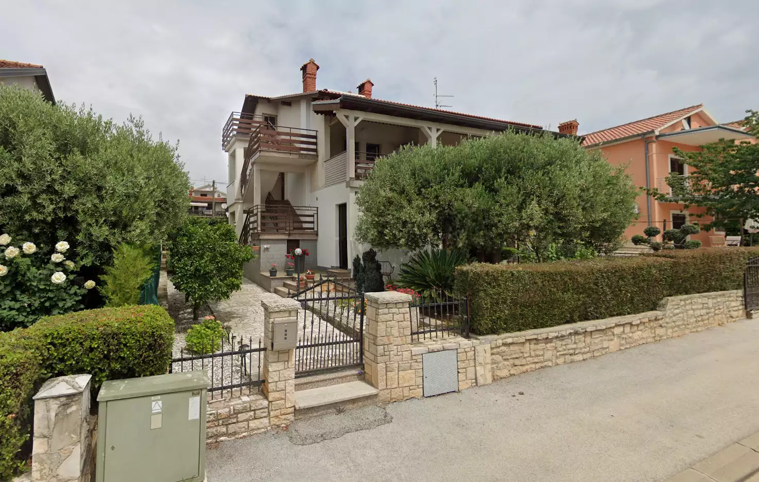 Hotels 236m² in Croatia, Novigrad. Priced at 600000€ rent photo-1