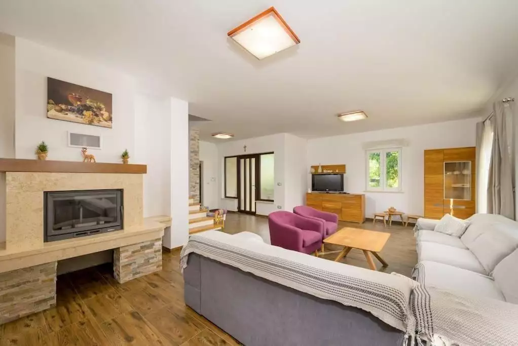 Villa 250m² in Croatia, Bale. Priced at 920000€ rent photo-12