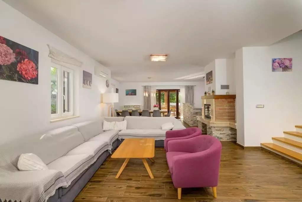 Villa 250m² in Croatia, Bale. Priced at 920000€ rent photo-14