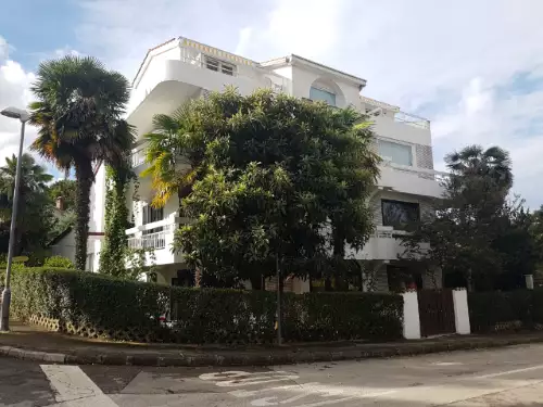 Hotels 523m² in Croatia, Porec. Priced at 1350000€ rent photo-2