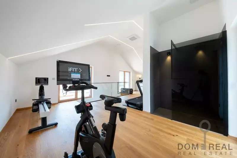 House 183m² in Slovenia, Siska. Priced at 1300000€ rent photo-2