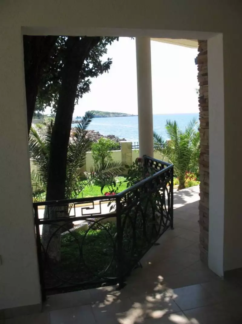 House 497m² in Montenegro, Utjeha. Priced at 1250000€ rent photo-4