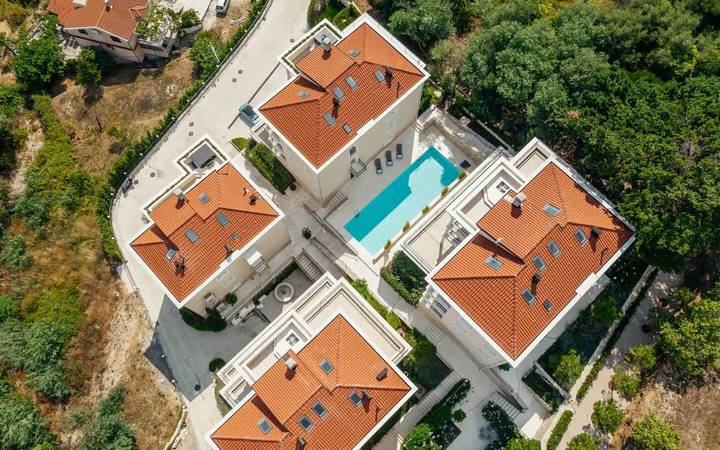 Flat 133m² in Montenegro, Kumbor. Priced at 480000€ rent photo-3