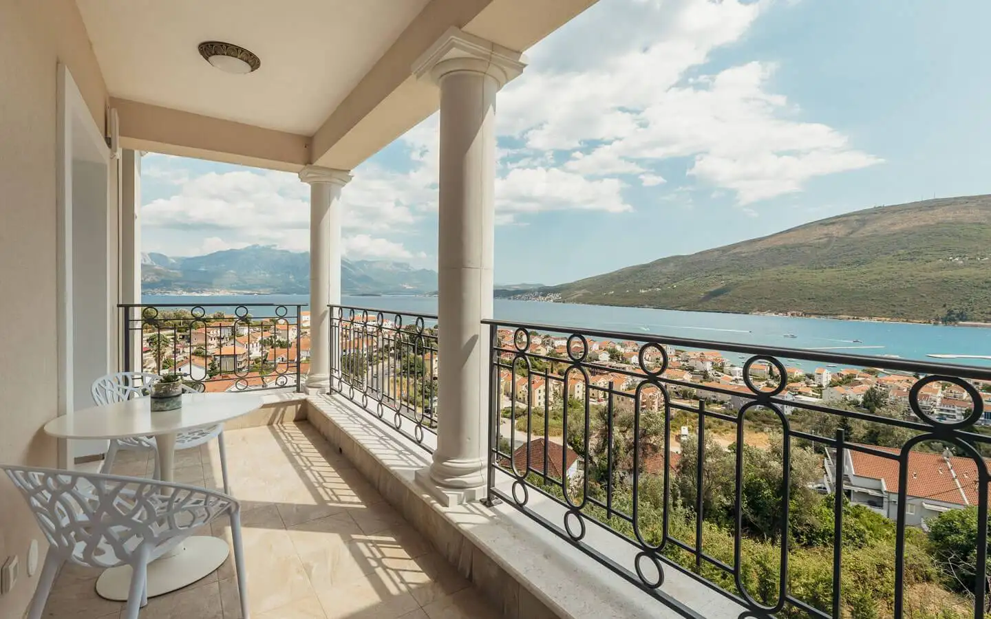 Flat 133m² in Montenegro, Kumbor. Priced at 480000€ rent photo-8
