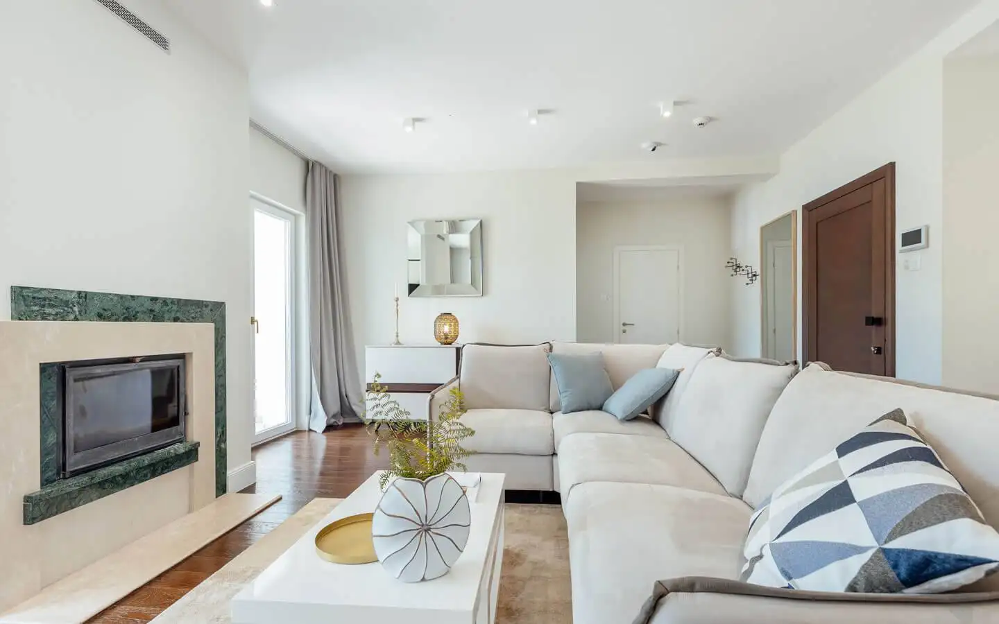 Flat 133m² in Montenegro, Kumbor. Priced at 480000€ rent photo-16