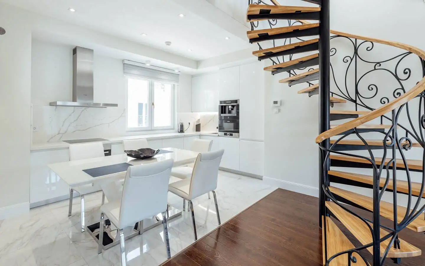 Flat 133m² in Montenegro, Kumbor. Priced at 480000€ rent photo-22