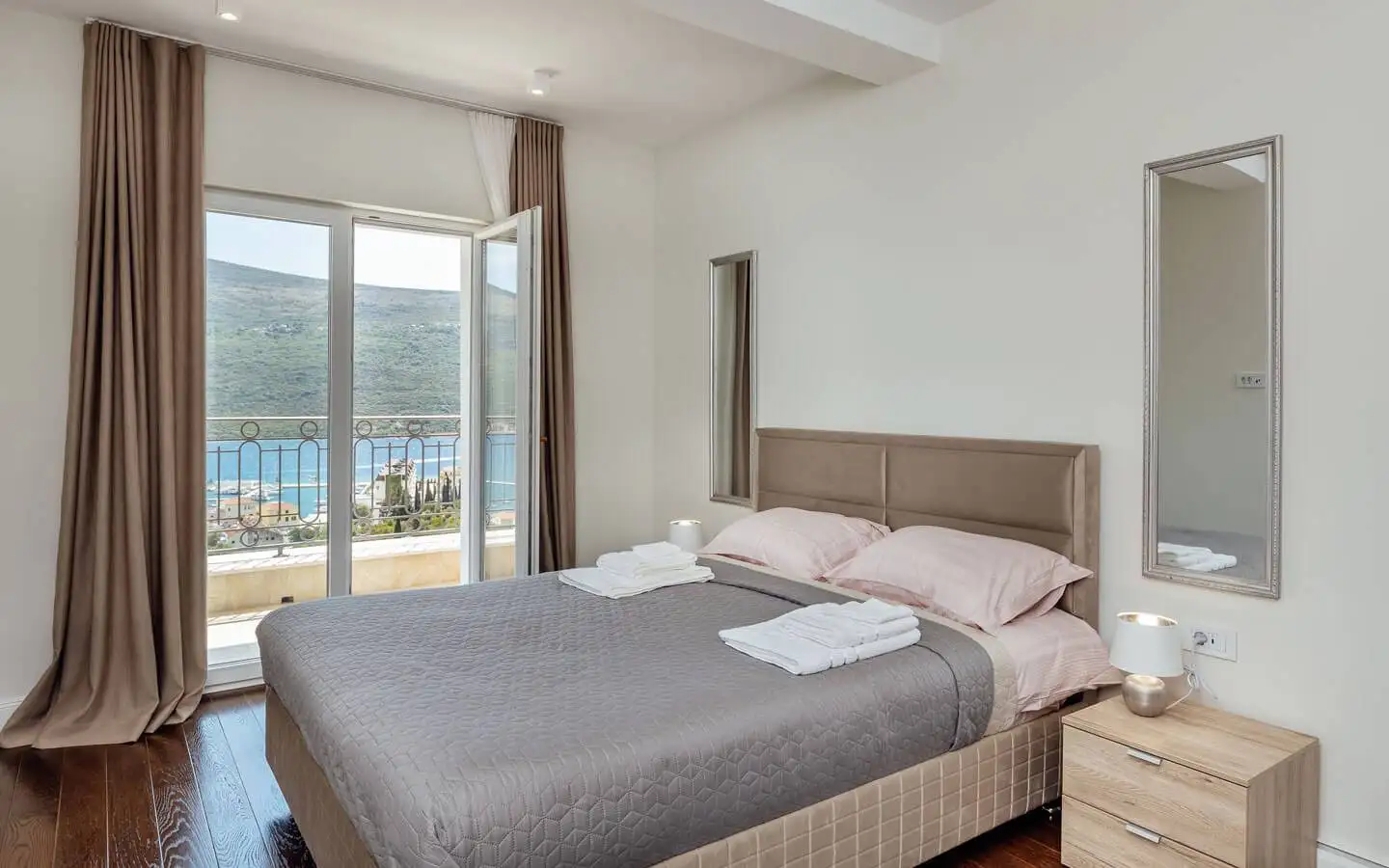 Flat 133m² in Montenegro, Kumbor. Priced at 480000€ rent photo-38