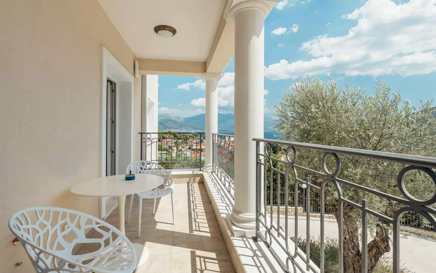 Flat 133m² in Montenegro, Kumbor. Priced at 480000€ rent photo-13